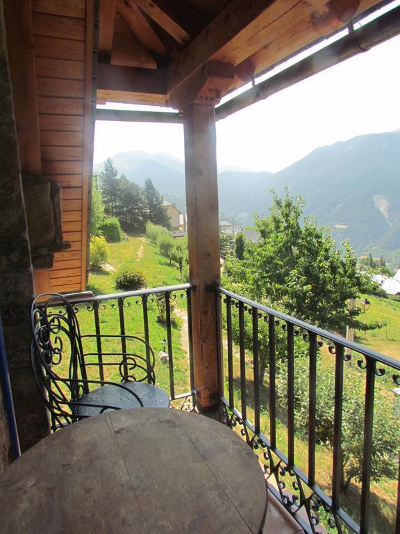 Casa Rural Fontamil Gistaín Rom bilde